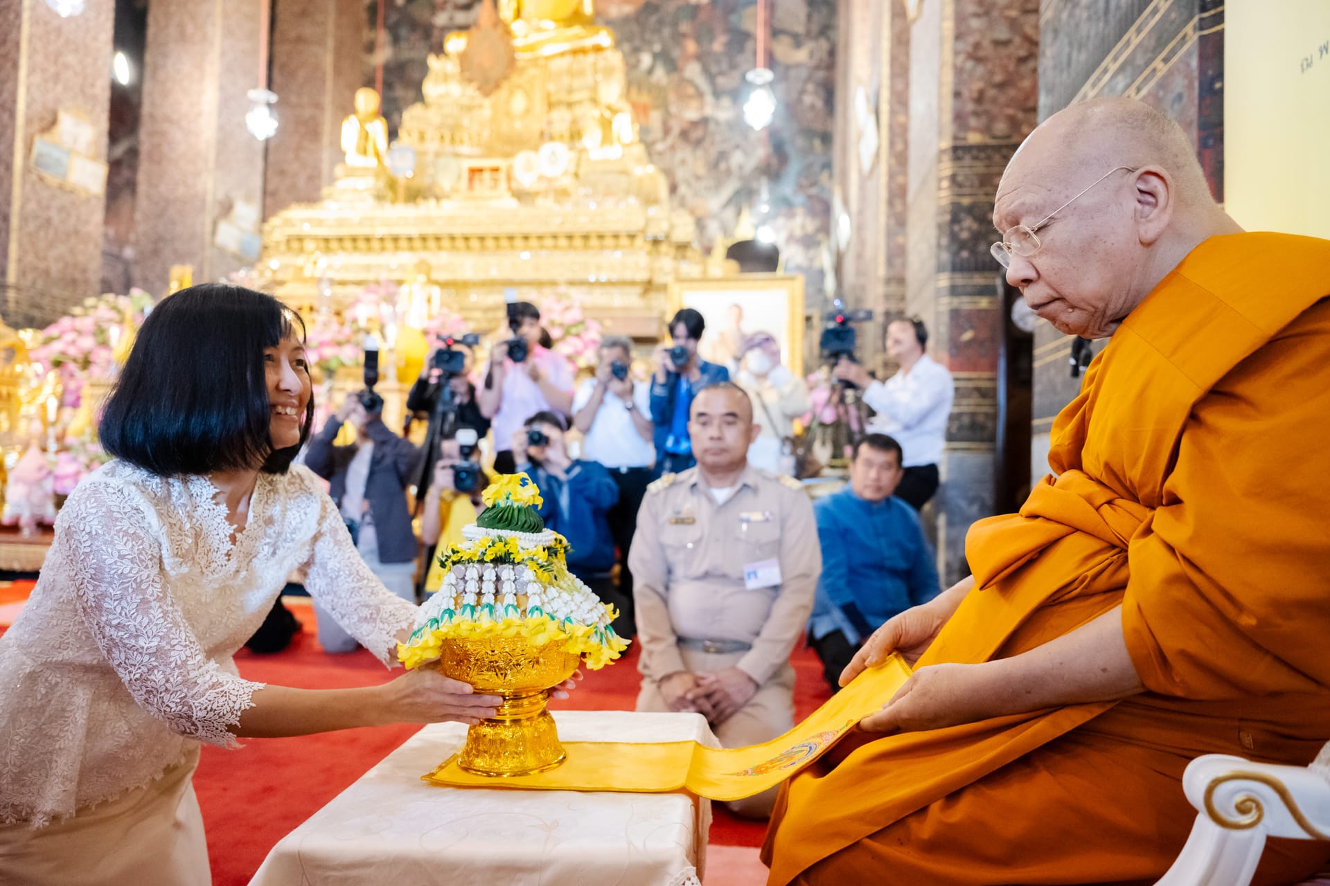 พิธีมอบโล่รางวัลเกียรติคุณฯ จังหวัดต้นแบบ 9 จังหวัด