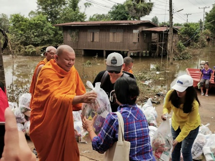 พระครูอาทรวุฒิคุณ